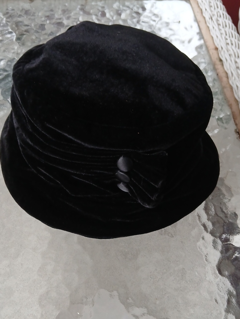 😍Betmar Women's Vintage Velvet Hat Size Small O Medium